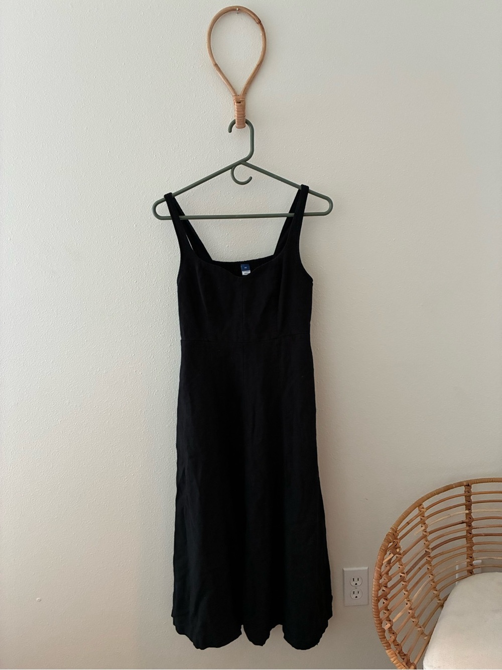 Old Navy Linen Blend Midi Dress in Black